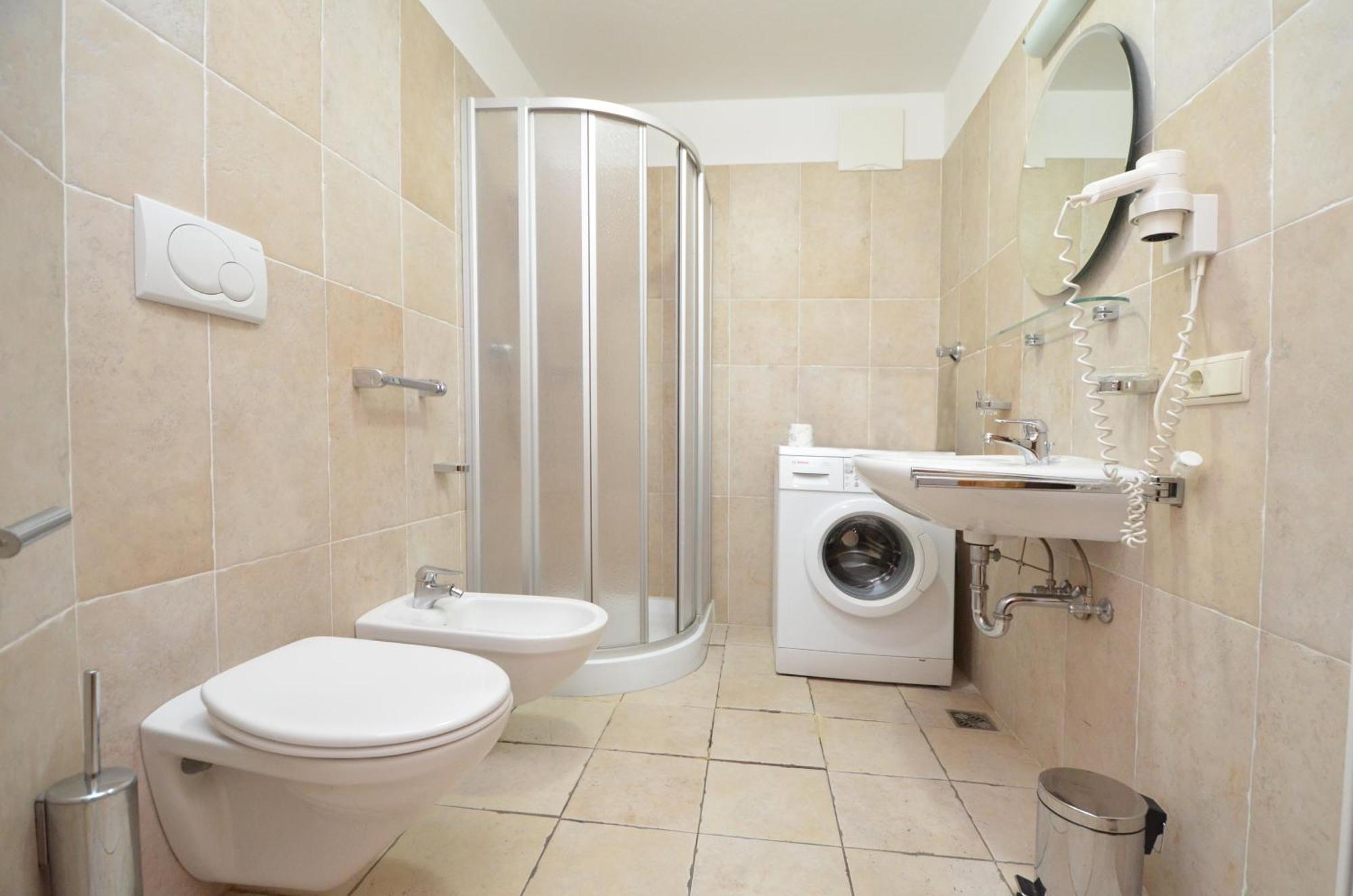 Aurturist Miramonti S. Candido San Candido Chambre photo