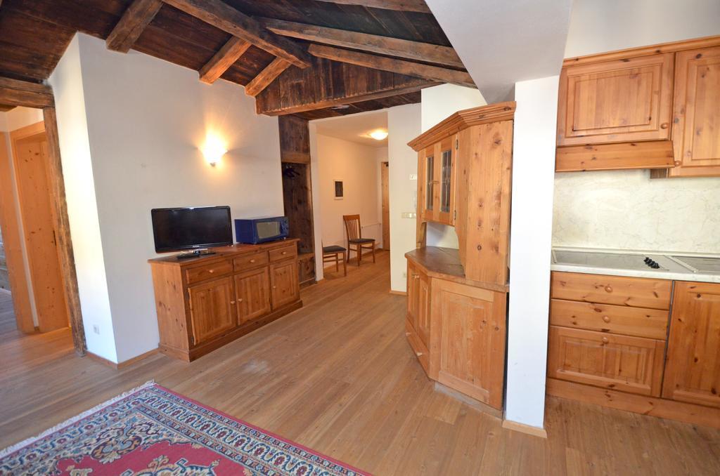 Aurturist Miramonti S. Candido San Candido Chambre photo